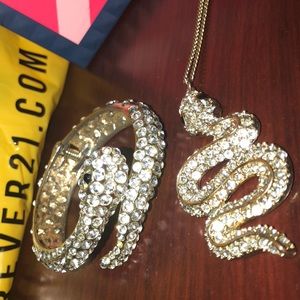 Bracelet and necklace set